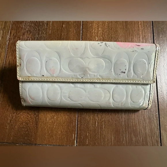 Coach turn lock wallet - Picture 6 of 16
